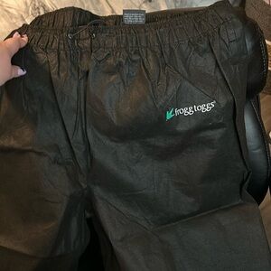 Rain pants- water and wind resistant